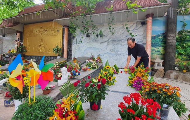 Linh mục Nguyễn Văn Tịch và hành trình an táng cho những đứa trẻ chưa kịp làm người (24/7/2020)