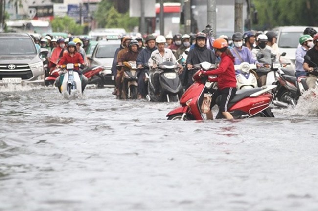 Tp.HCM thu giá dịch vụ thoát nước liệu đường phố có hết ngập? (29/8/2020)