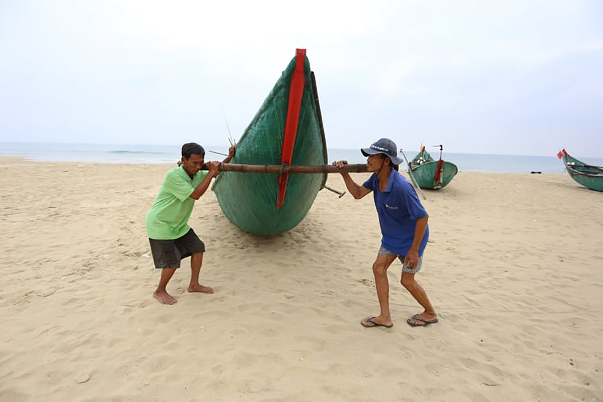 Hà Tĩnh cấm biển từ 15h chiều nay (17/9/2020)