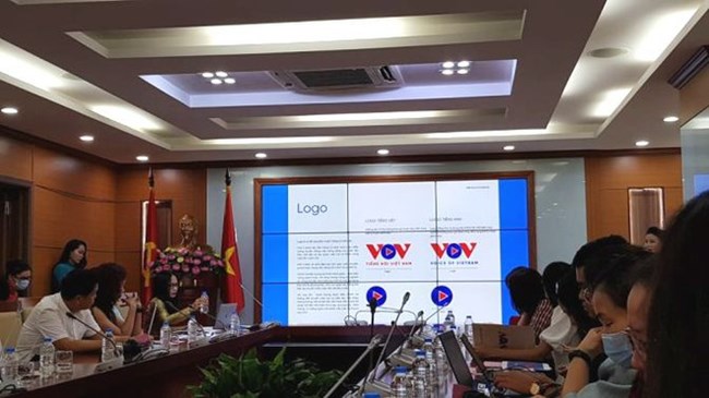 Chào mừng 75 năm thành lập 7/9/1945-7/9/2020, Đài Tiếng nói Việt Nam ra mắt nền tảng nội dung số VOVlive và bộ nhận diện thương hiệu mới.  (4/9/2020)