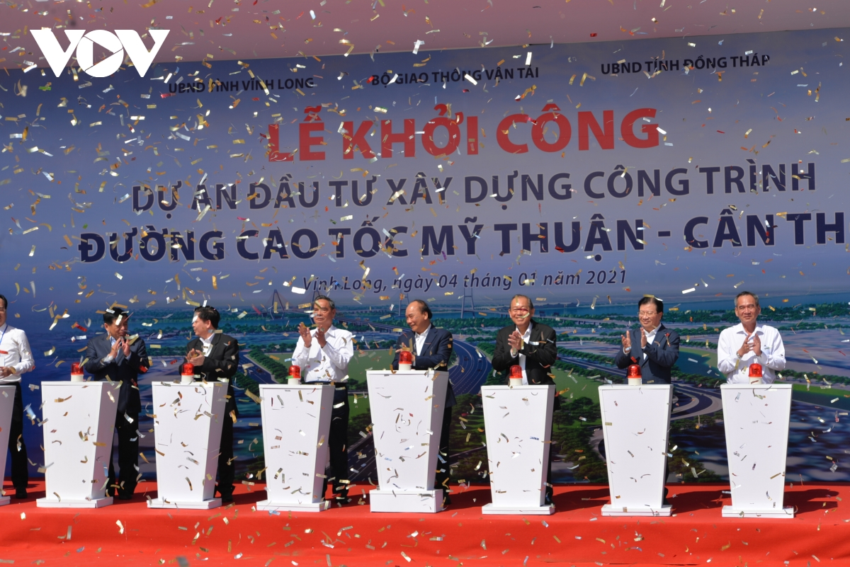 THỜI SỰ 12H TRƯA 4/1/2021: Thủ tướng Nguyễn Xuân Phúc dự lễ khởi công cao tốc Mỹ Thuận - Cần Thơ