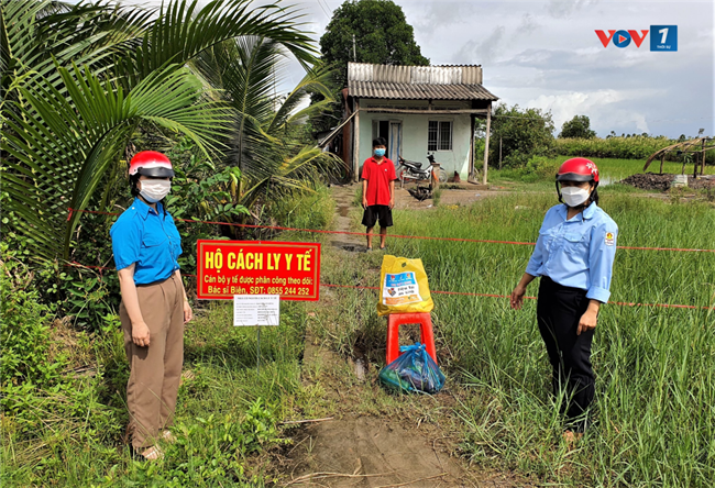 Thanh niên Cà Mau lo chỗ ăn, chỗ nghỉ cho người dân về quê tránh dịch (15/10/2021)