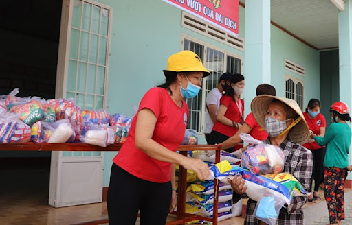 Hoạt động vì người nghèo được phát huy mạnh mẽ trong dịch bệnh, thiên tai (16/10/2021)