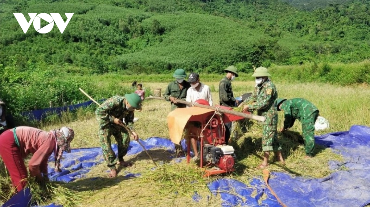 Máy cày lên đỉnh Trường Sơn (22/11/2021)