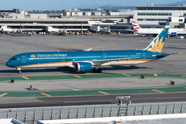 THỜI SỰ 12H TRƯA 1/11/2021: Vietnam Airlines vừa được Mỹ chấp thuận khai thác đường bay thương mại thường lệ.