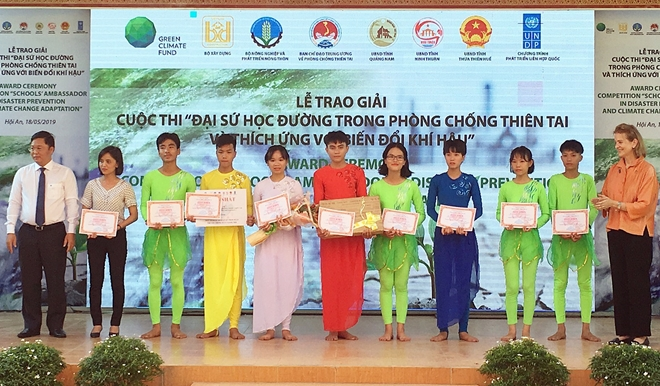 Hỗ trợ nâng cao năng lực thích ứng trước biến đổi khí hậu (18/11/2021)