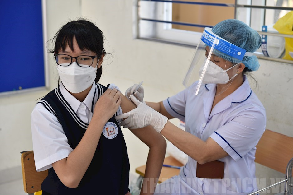 THỜI SỰ 12H TRƯA 9/12/2021: Xin ý kiến Bộ Chính trị về phương án tiêm vaccine phòng COVID-19 cho trẻ từ 5 đến 11 tuổi.