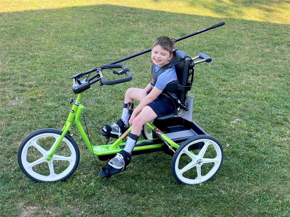 Mỹ: Những chiếc xe đạp đặc biệt mang niềm vui đến trẻ khuyết tật (12/12/2021)