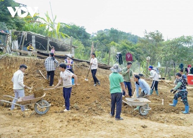 Hơn 1.000 hộ nghèo ở Điện Biên Đông sẽ có nhà mới trước Tết Nguyên đán 2022 (16/12/2021)