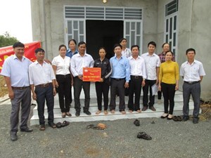 Những căn nhà đại đoàn kết ở Đắc Lắc- sưởi ấm cho những gia đình nghèo trong mùa đông giá lạnh (09/12/2021)