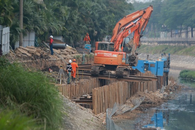 THỜI SỰ 18H CHIỀU 5/3/2021: Nhiều chuyên gia môi trường nói cần tính toán kỹ phương án lắp 8 trạm bơm để cải thiện chất lượng nước sông Tô Lịch (Hà Nội)