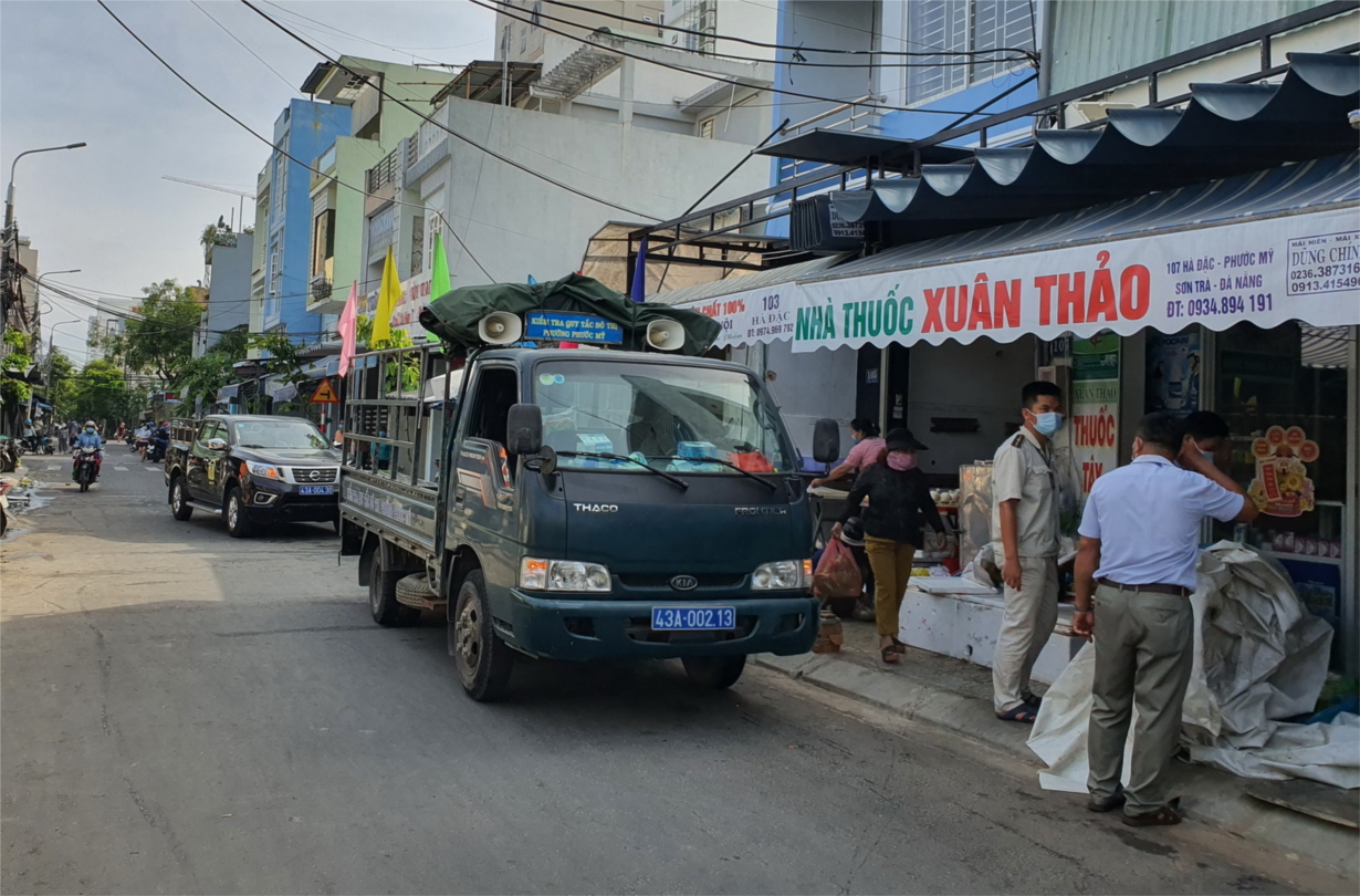 Đà Nẵng: Tăng cường nhắc nhở, xử phạt hành vi lơ là phòng chống COVID-19 (5/5/2021)