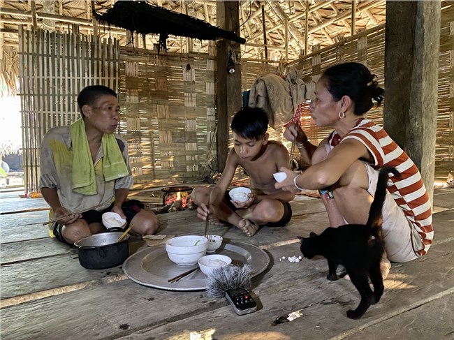 Những mâu thuẫn khó tìm lời giải trong hành trình tìm sinh kế của người Đan Lai (20/05/2021)