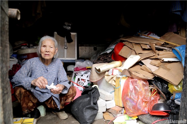 Cuộc sống ở xóm nghèo Hà Nội, lay lắt trong mùa dịch covid 19 (20/06/2021)