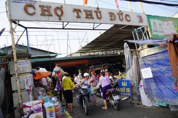 TP.HCM bắt buộc khai báo y tế điện tử trên diện rộng- Nơi biết, nơi không (24/6/2021)