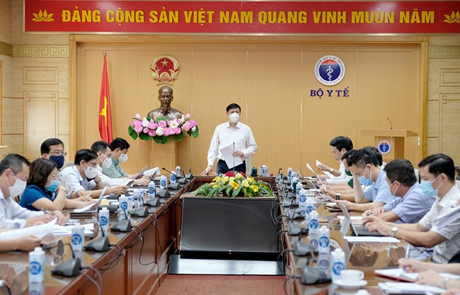 THỜI SỰ 18H CHIỀU 17/06/2021: Giám đốc WHO khu vực Tây Thái Bình Dương cam kết sẽ thúc đẩy chuyển giao sớm nhất nguồn vaccine trong cơ chế COVAX cho Việt Nam 