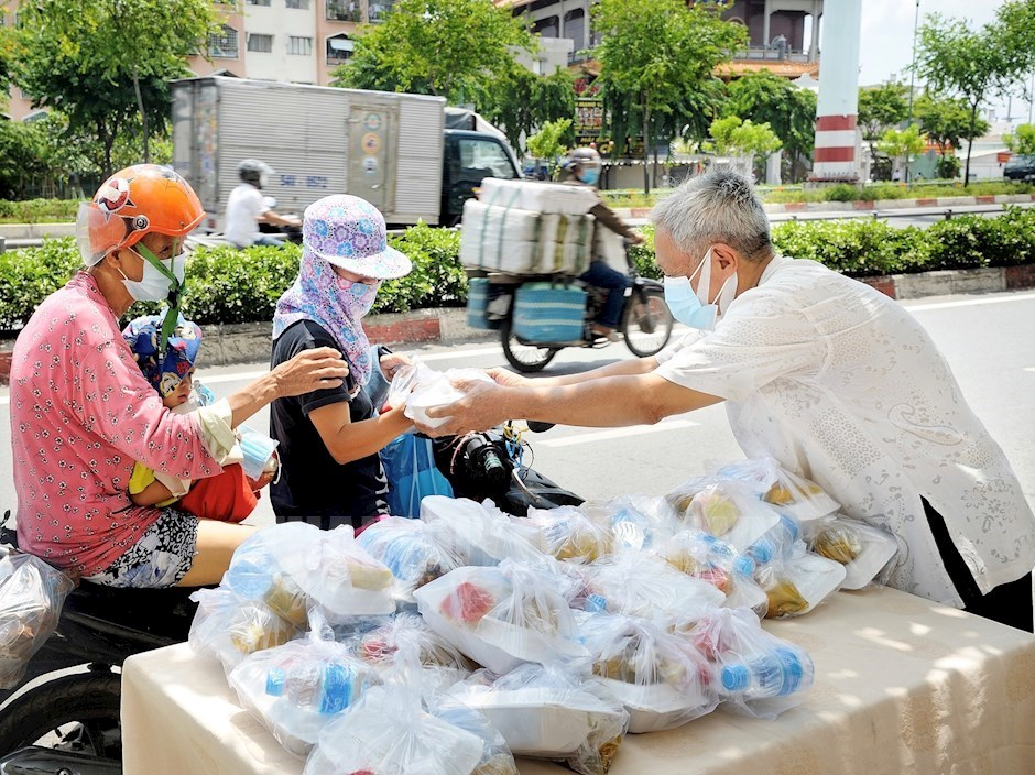 Ấm lòng nghĩa đồng bào trong đại dịch (18/07/2021)