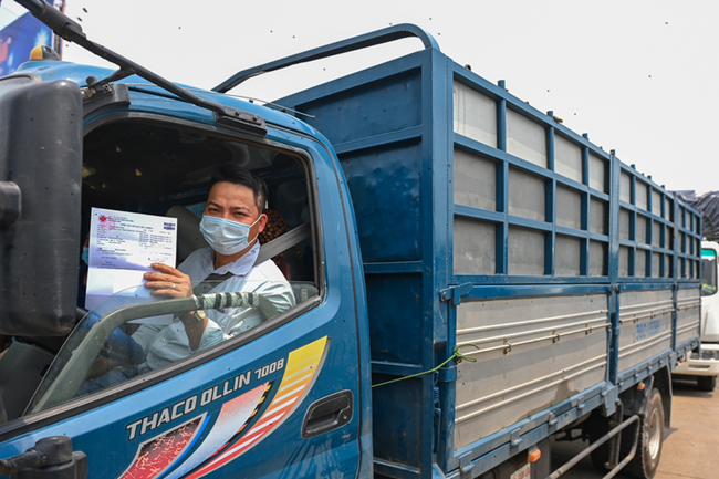 THỜI SỰ 12H TRƯA 31/07/2021: Bộ Công thương đề nghị các tỉnh, thành phố ưu tiên tiêm vắc xin cho lái xe vận tải liên tỉnh.