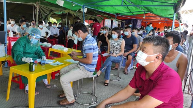 Hải Phòng: Test nhanh cho người dân tại chốt kiểm dịch trước khi vào thành phố (08/07/2021)