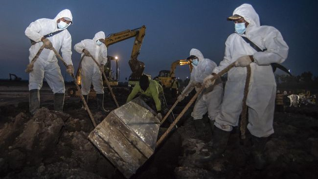 Indonesia: Tử vong do Covid-19 vẫn cao, đặc biệt với người chưa tiêm chủng (23/8/2021)