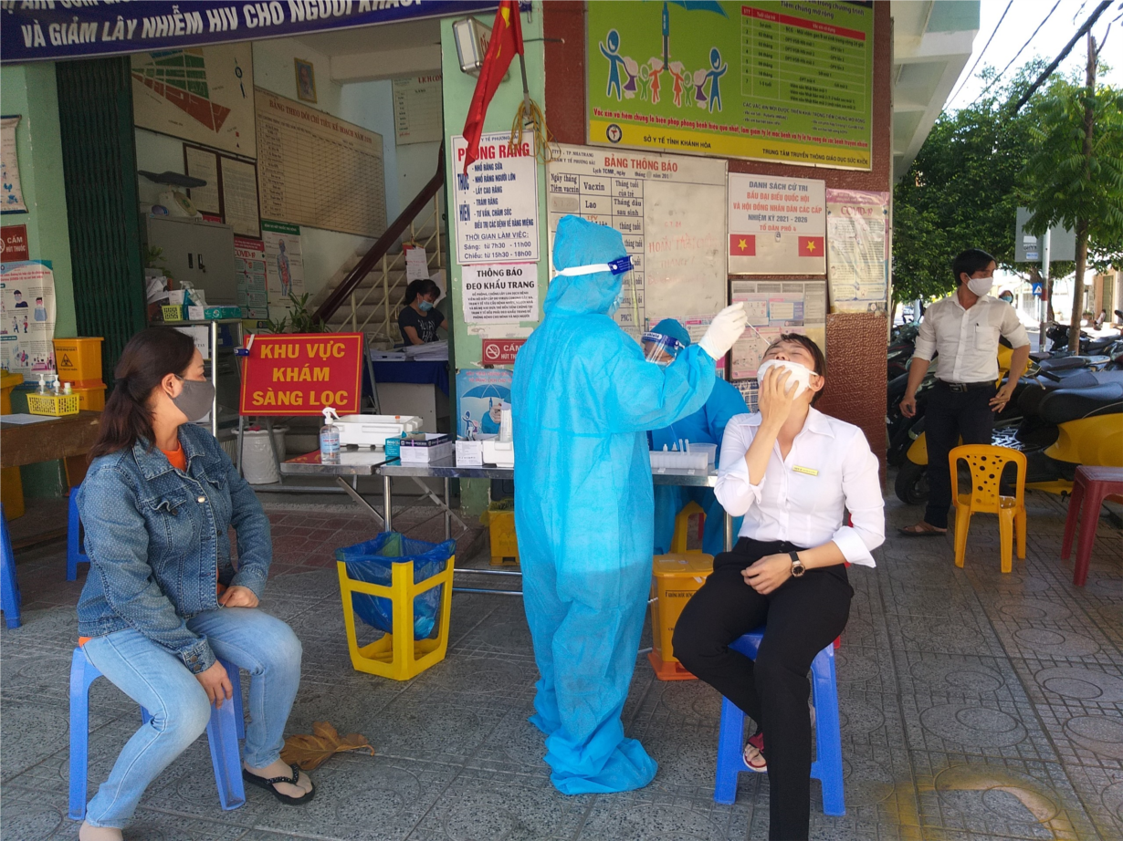 Nha Trang: Người dân tuyệt đối không ra khỏi nhà để tổng tầm soát (29/08/2021)