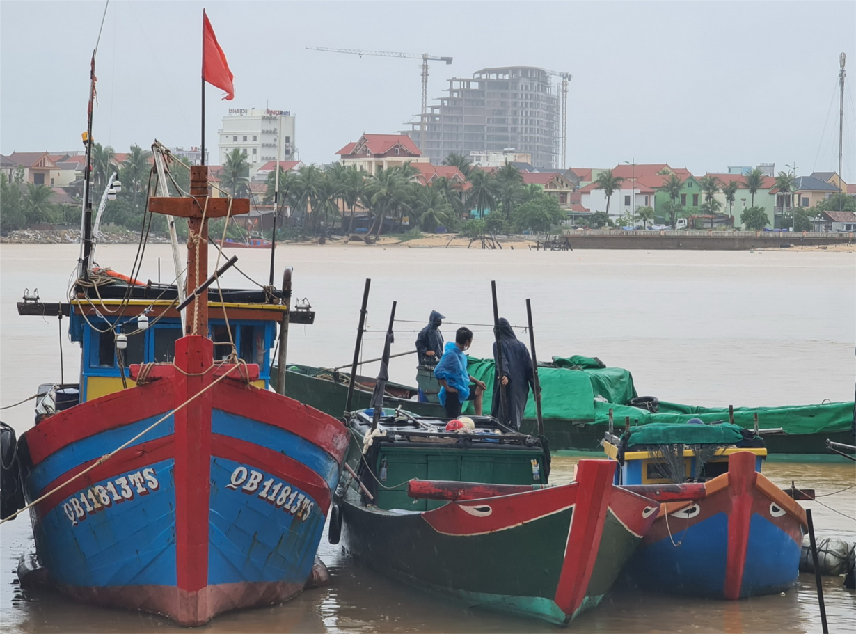 Quảng Bình: Chuẩn bị phương án di dời dân tránh bão và sạt lở đất (10/09/2021)