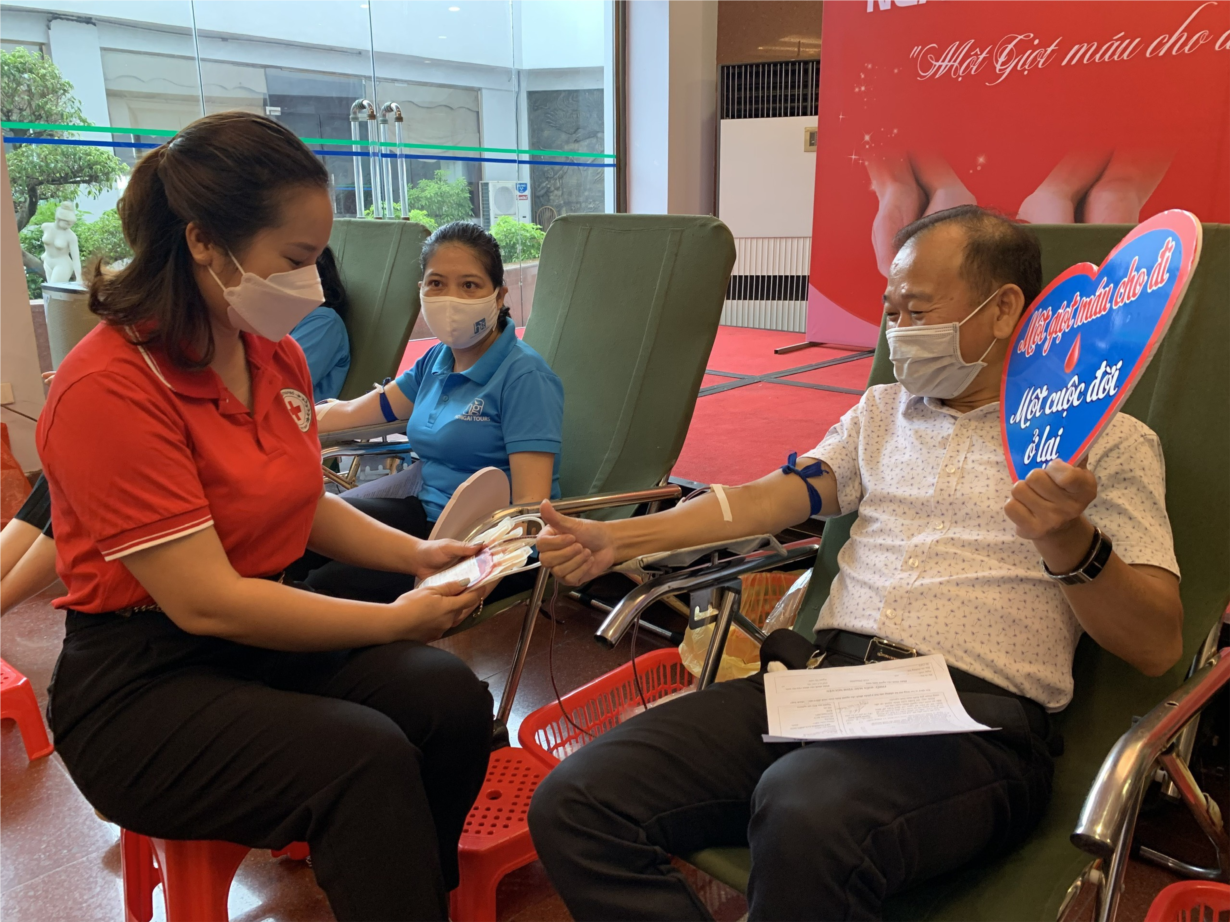 Hiệp hội du lịch Quảng Ninh tổ chức hiến máu tình nguyện (22/09/2021)