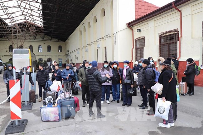 THỜI SỰ 12H TRƯA 07/3/2021: Cộng đồng người Việt tại 3 thành phố lớn của Ukraine là Kharkov, Odessa, Kiev đã sơ tán an toàn