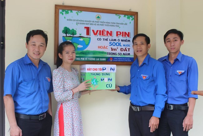 THỜI SỰ 21H30 ĐÊM 16/03/2022: Đoàn thanh niên lan tỏa sáng kiến thu gom pin cũ, bảo vệ môi trường đến mọi người dân.