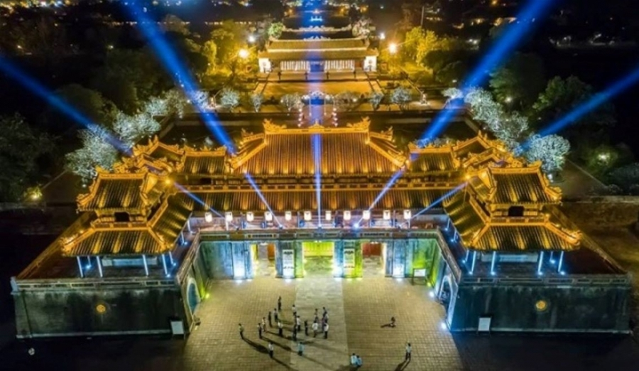 Phố đêm Hoàng thành Huế - Hứa hẹn không gian du lịch Huế độc đáo về đêm (05/3/2022)