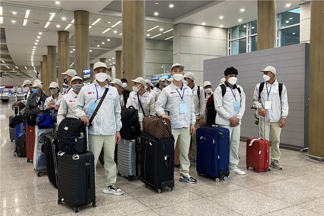 THỜI SỰ 12H TRƯA 19/3/2022: Xuất khẩu lao động khởi sắc nhờ các thị trường trọng điểm mở cửa đón lao động nước ngoài trở lại.