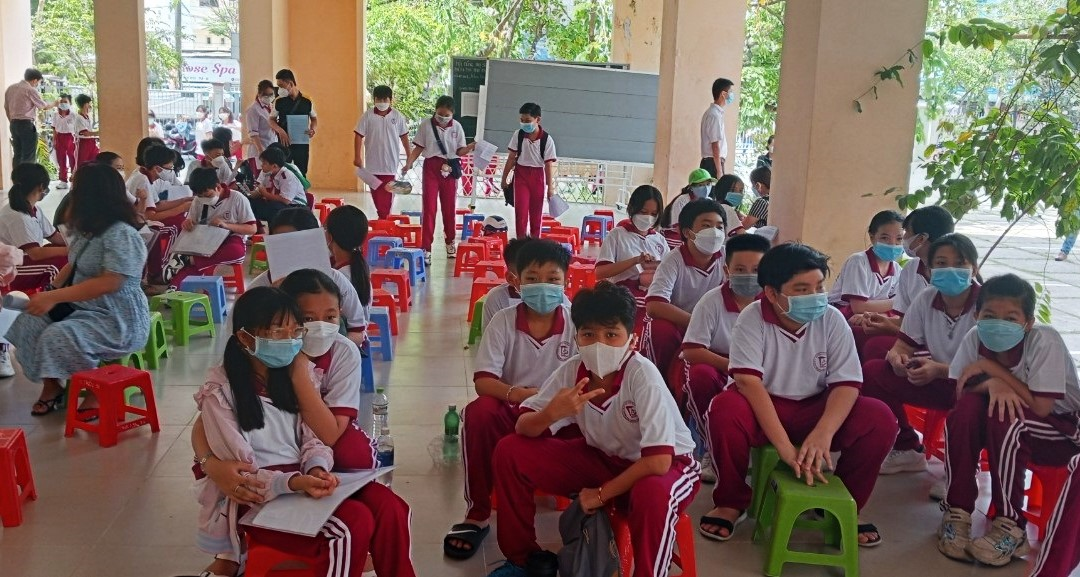 An Giang: đẩy nhanh tiến độ tiêm vaccine cho học sinh từ 5 tuổi đến dưới 12 tuổi (28/4/2022)