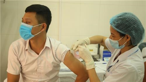 Người mắc COVID-19 sau tiêm vaccine mũi 3 sẽ tiêm mũi 4 khi nào? (02/05/2022)