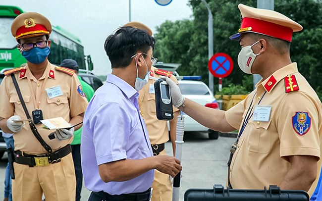 Sử dụng rượu bia vẫn tham gia giao thông- Cần xử lý nghiêm (06/6/2022)