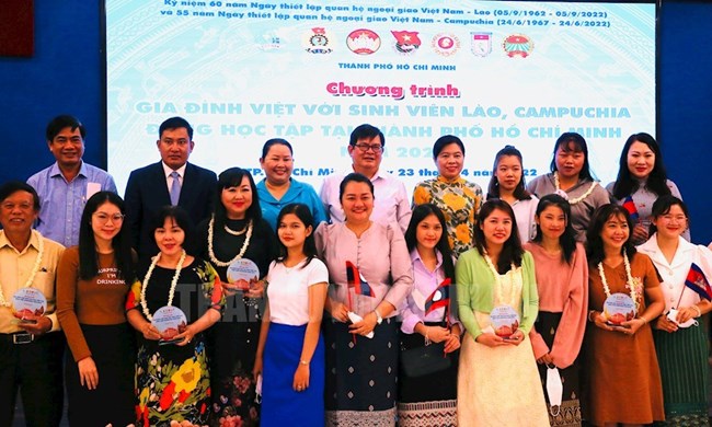 Mái ấm Việt của sinh viên Lào, Campuchia (24/6/2022)
