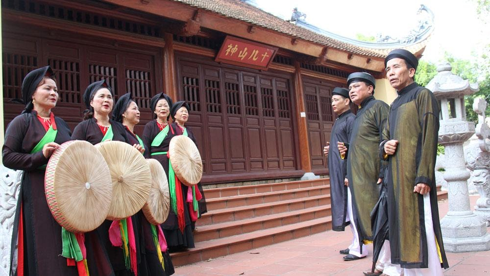 Huyện Việt Yên, tỉnh Bắc Giang: Trao truyền làn điệu quan họ cổ nơi thôn Nội (02/6/2022)