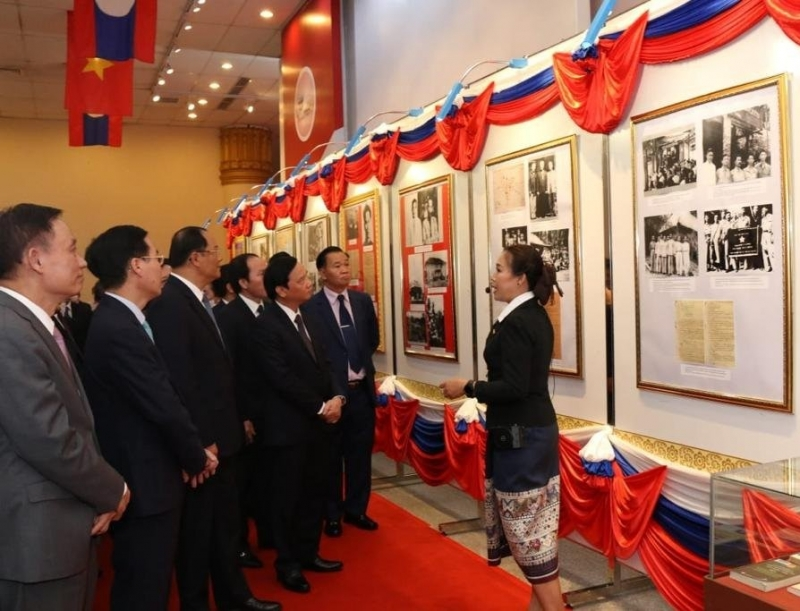 Khai mạc Triển lãm ảnh về quan hệ Lào - Việt Nam tại Thủ đô Vientiane (17/7/2022)