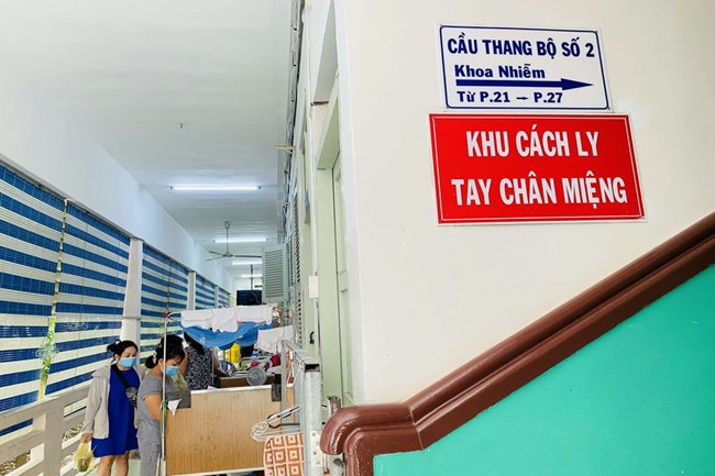 Nhiều trẻ em ở TPHCM mắc bệnh tay chân miệng, chuyên gia lo bùng dịch (30/09/2022)