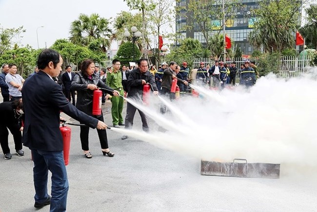 Nâng cao ý thức của người dân, chủ doanh nghiệp trong phòng cháy, chữa cháy (4/9/2022)