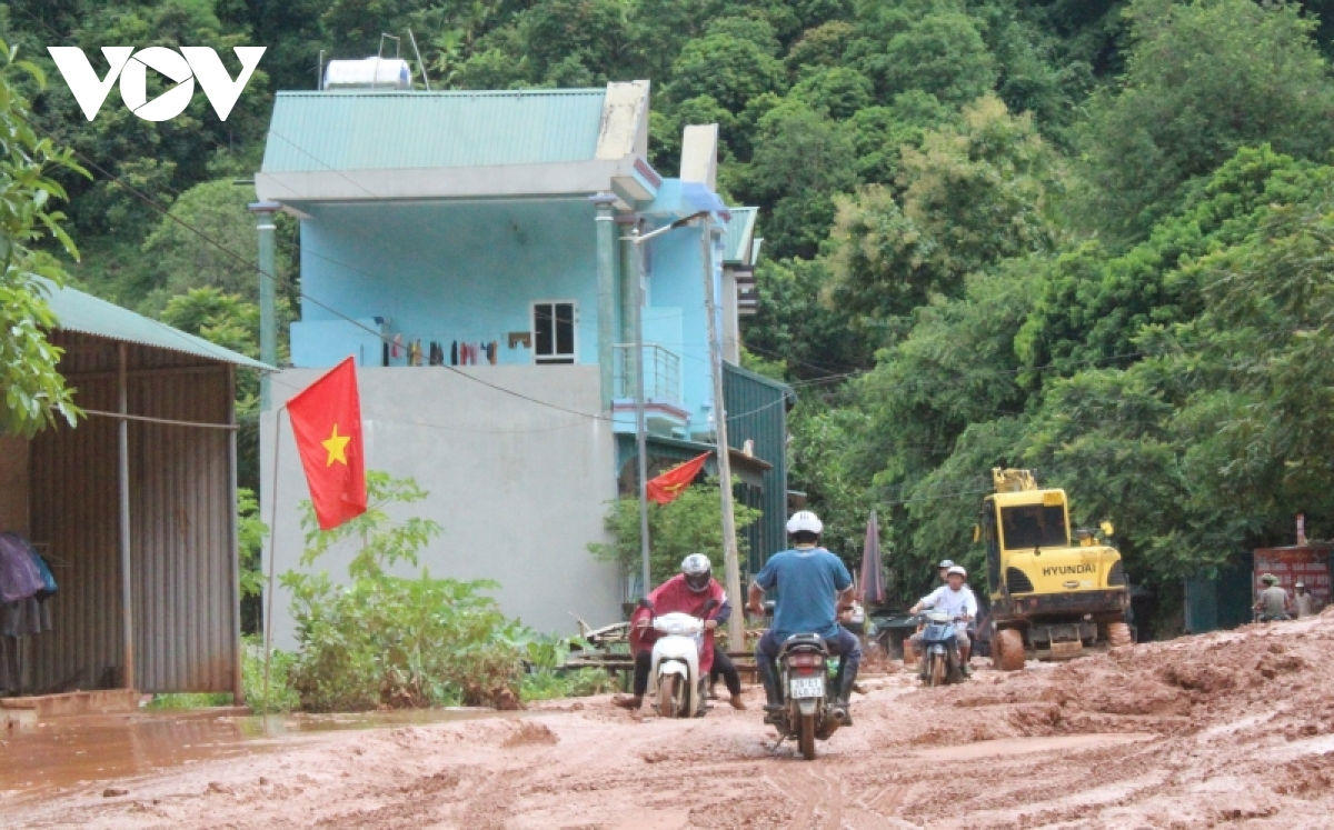 Sơn La khắc phục sạt lở, đảm bảo huyết mạch giao thông (15/9/2022)