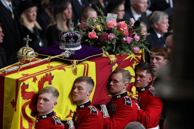 Nước Anh nói lời “tiễn biệt” Nữ hoàng Elizabeth II (19/9/2022)