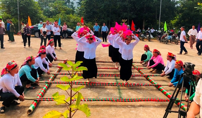 Nghệ An: Phát triển du lịch gắn với bảo tồn, phát huy giá trị văn hoá (17/1/2023)