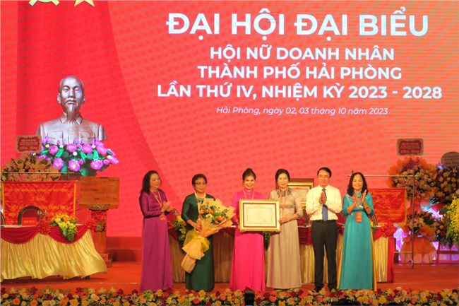 Những nữ doanh nhân kiên cường, nhân ái – “bông hồng thép” của TP Hải Phòng (12/10/2023)