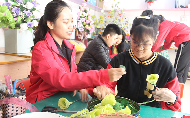 Trung tâm Hương Giang nơi hơn 700 trẻ khuyết tật được học nghề (18/10/2023)