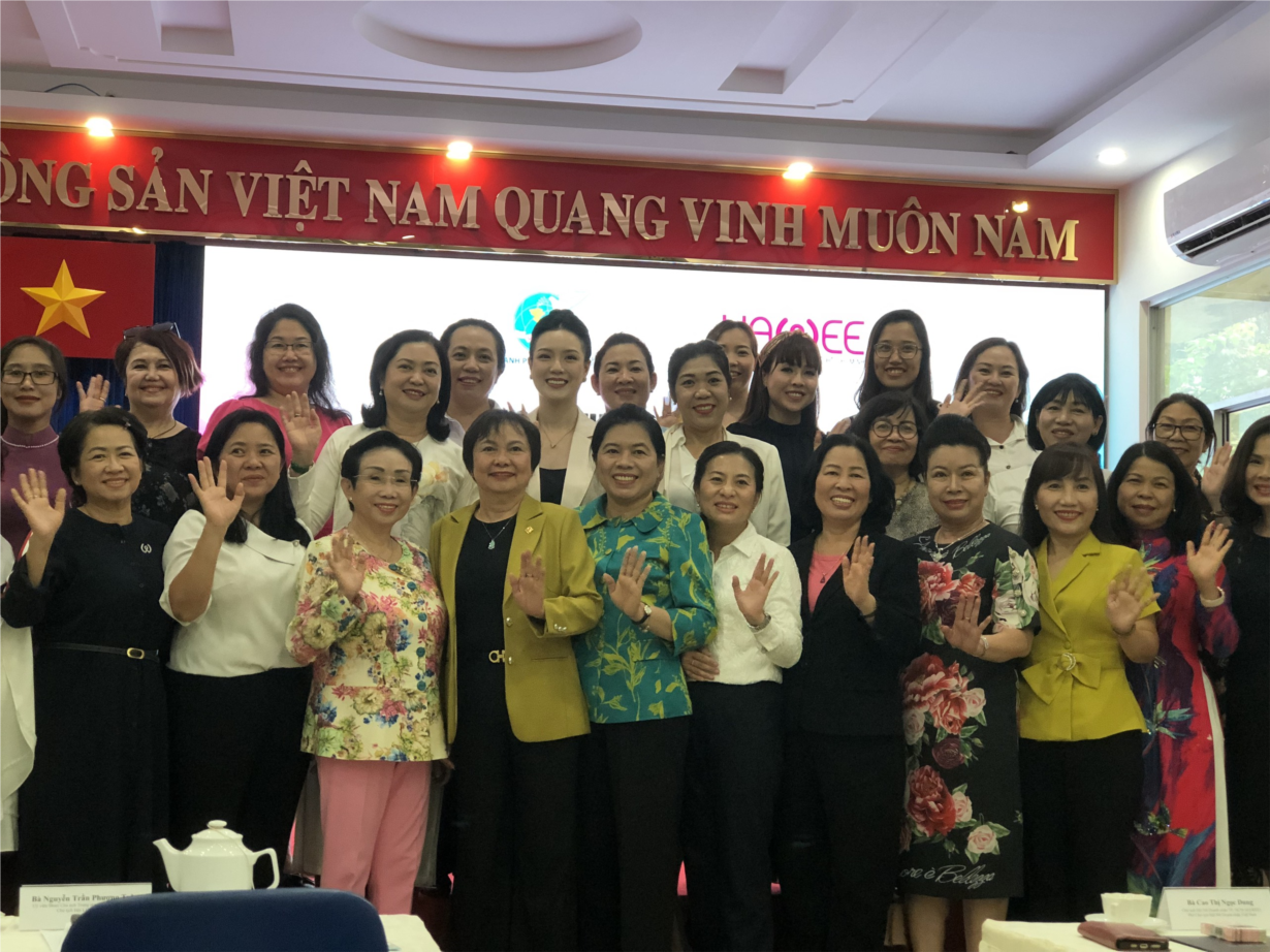 Công bố giải thưởng “Nữ doanh nhân xuất sắc TP.HCM” (16/10/2023)