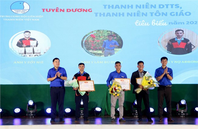 Ngày hội Tôi yêu tổ quốc tôi và Tư vấn khởi nghiệp cho thanh niên dân tộc thiểu số Đắk Lắk (7/10/2023)