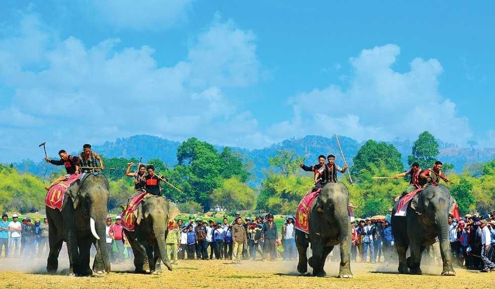 THỜI SỰ 21H30 ĐÊM 12/11/2023: Tây Nguyên tìm giải pháp phát triển bền vững du lịch văn hoá và du lịch sinh thái