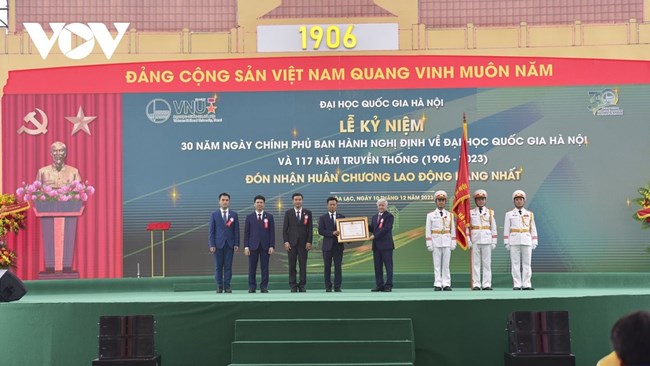 THỜI SỰ 18H CHIỀU 10/12/2023: ĐH QG Hà Nội 30 năm phát huy vai trò đầu tàu trong giáo dục đại học.