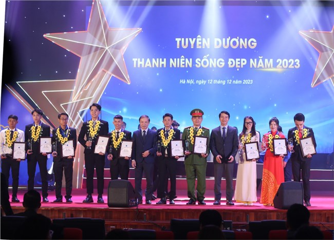 Tuyên dương 20 Thanh niên sống đẹp năm 2023 (12/12/2023)