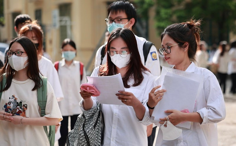 Ngoại ngữ không còn là môn thi bắt buộc trong kỳ thi TN THPT từ năm 2025, liệu có đáng lo ngại? (15/12/2023)

